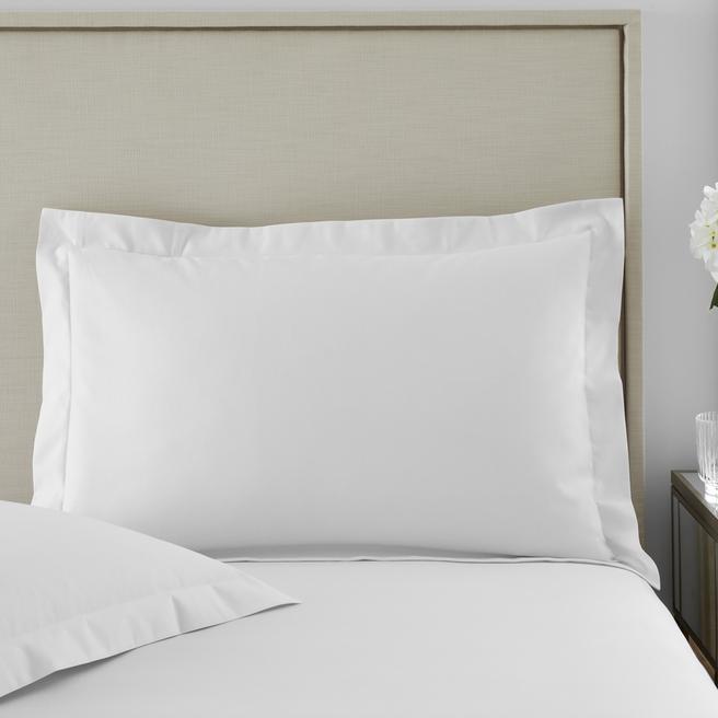 1000TC Pair of Oxford Pillowcases, White BrandAlley
