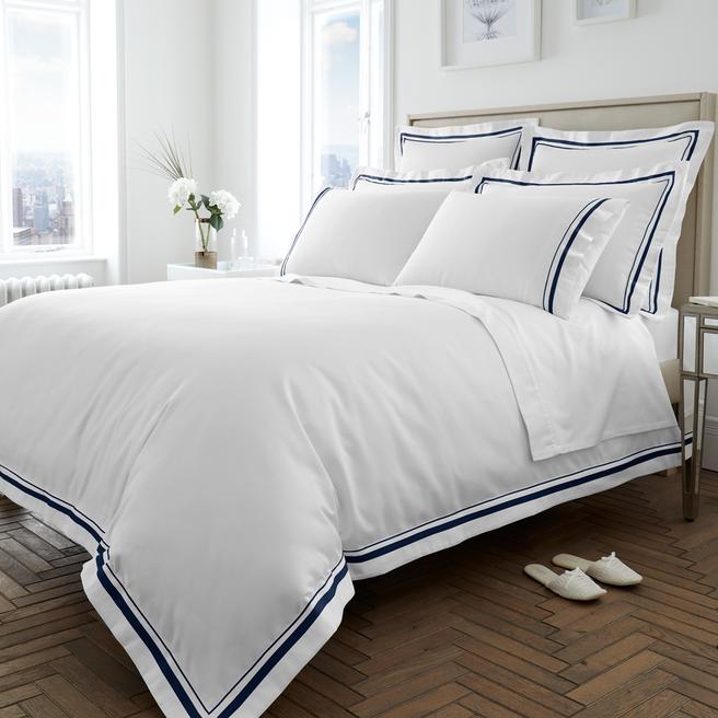 1000TC Double Duvet Cover Set, White/Navy BrandAlley