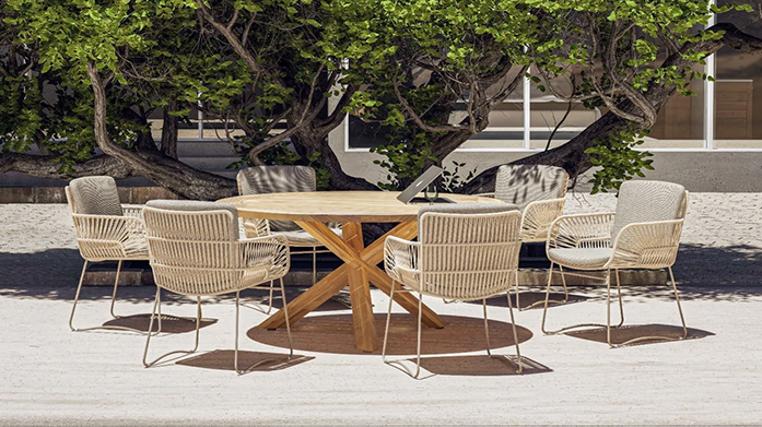 4 Seasons Outdoor: World's Finest Garden Furniture