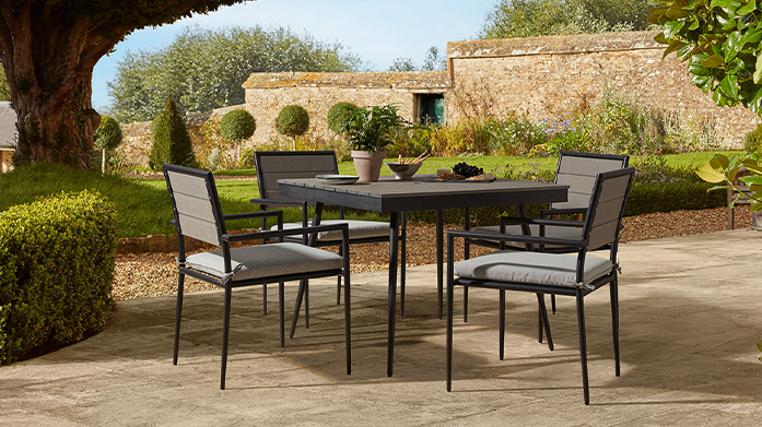 MODA: Luxurious Outdoor Furniture