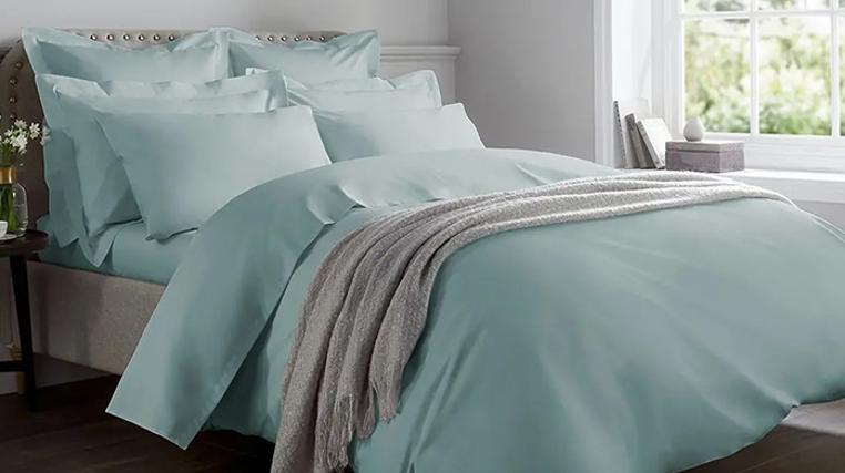 Hotel Living: Luxury Bedding