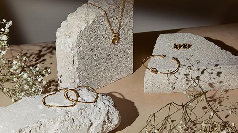 The Jewellery Guide: Up To 70% Off