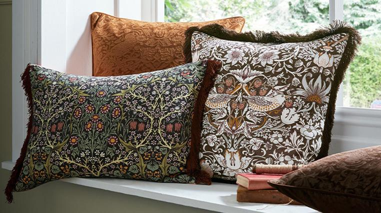 Up To 70% Off: Premium Cushions & Throws
