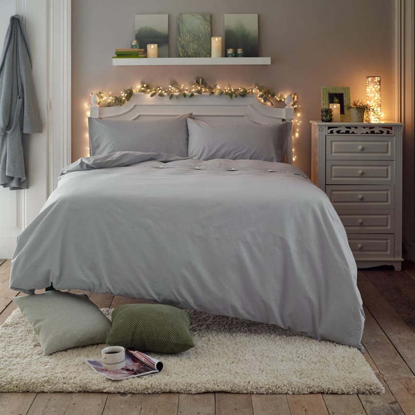 The Lyndon Company    Grey Deyongs Southwick Duvet Set in Size Double, BrandAlley