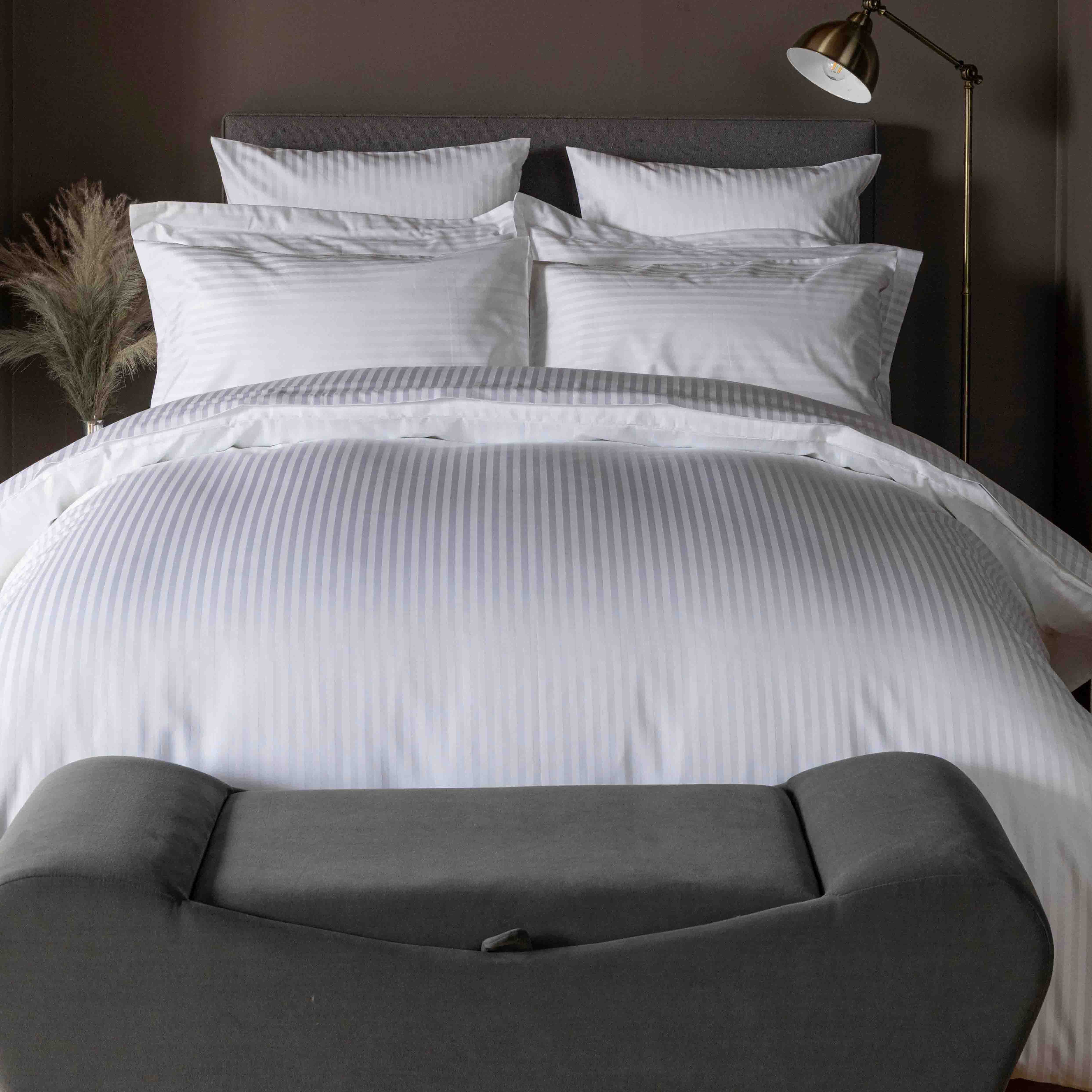 Belledorm    White 540Tc Hotel Suite Satin Stripe Duvet Cover Set Superking in Size Superking, BrandAlley