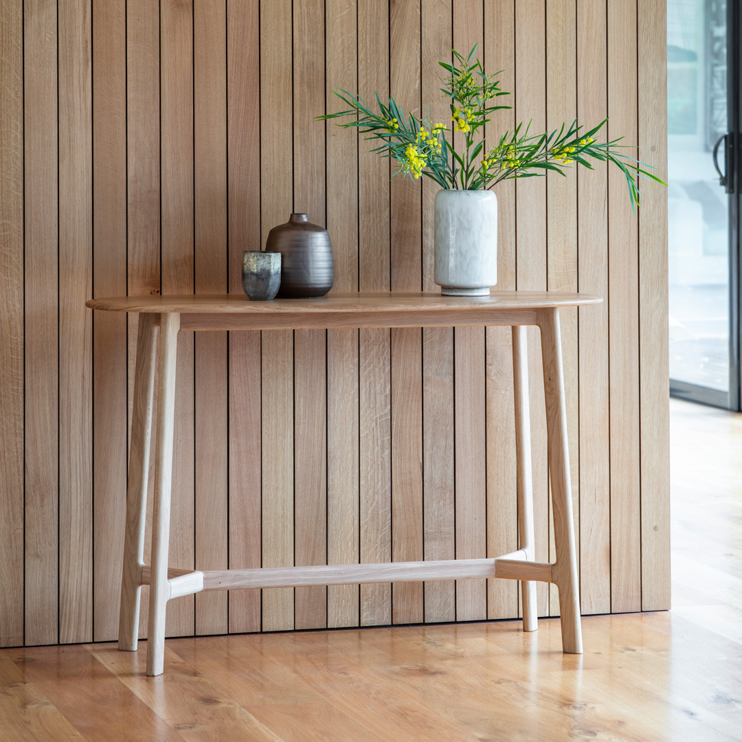 Gallery Living     Alpine Console Table in Size +44, BrandAlley