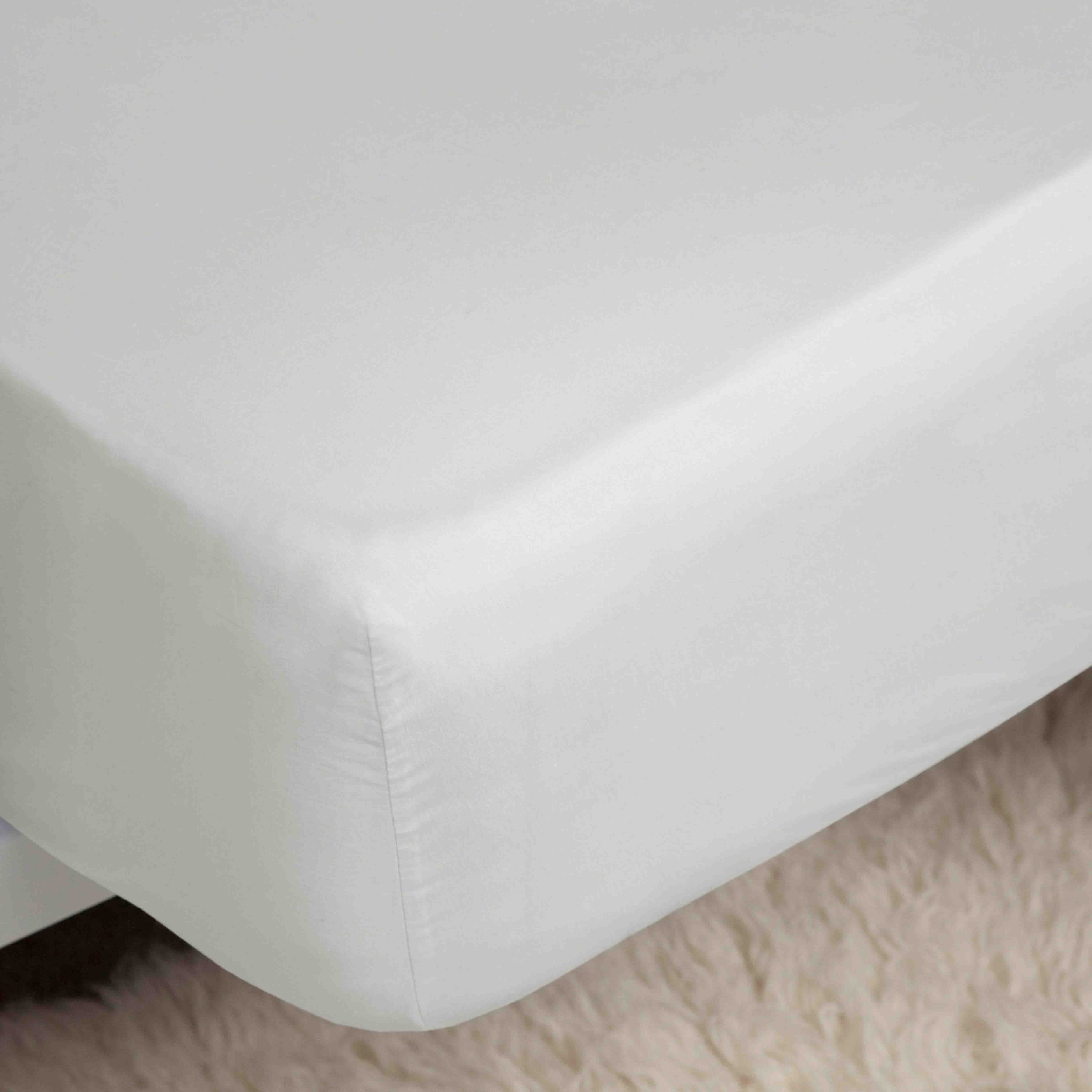 Belledorm   Premium Blend 500 Thread Count 12"" Fitted SheetKingsize Ivory in Size Kingsize, BrandAlley