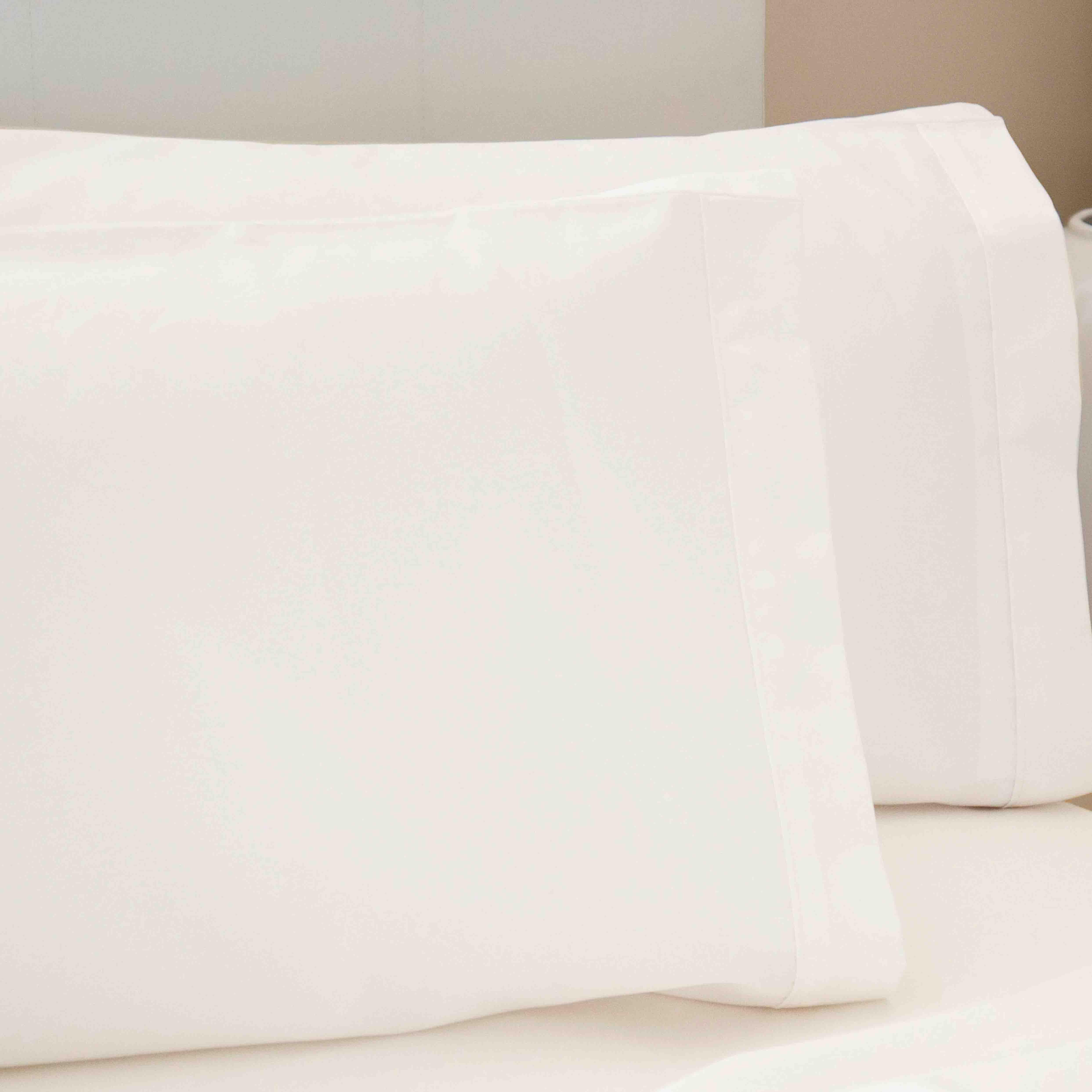 Belledorm    Ivory Premium Blend 500 Thread Count Standard Pillowcase, BrandAlley