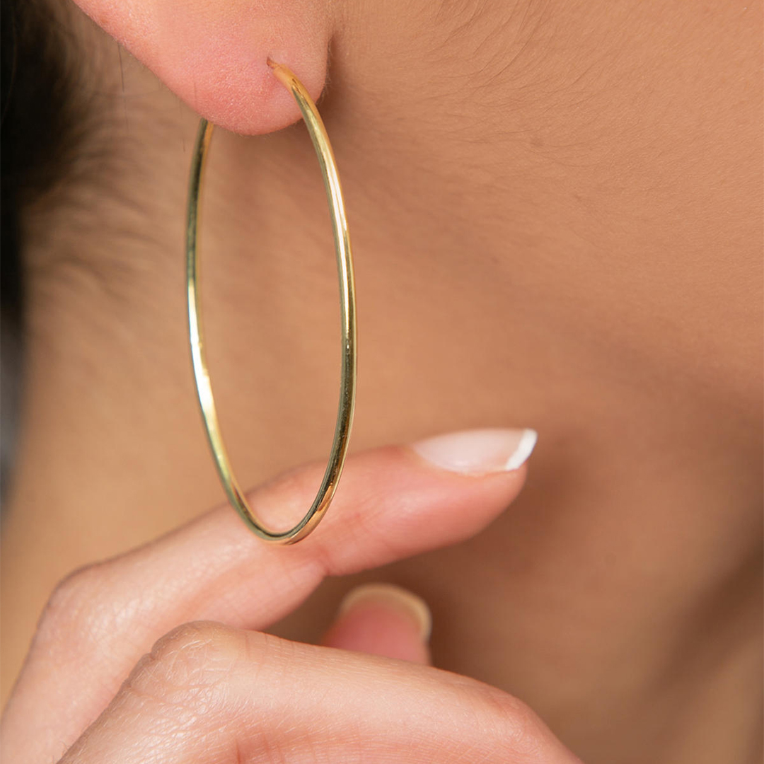 Gold Hoop Earrings - Elika - Modalova