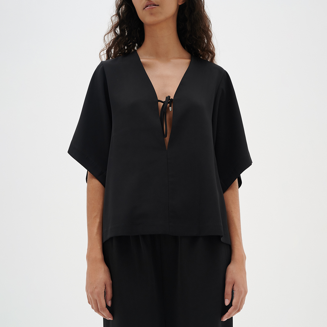 Black Qailey Blouse