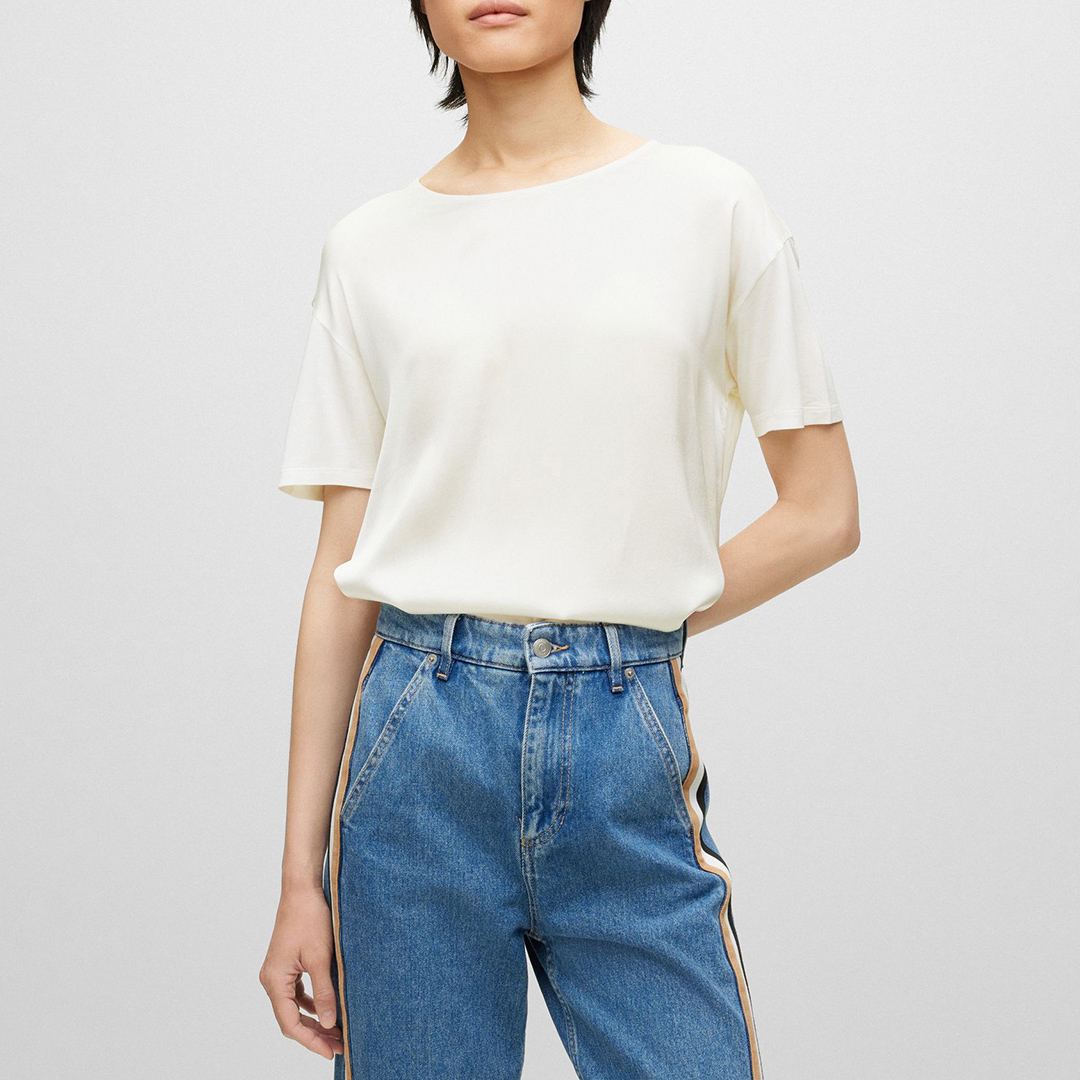 White Esandy Relaxed T-Shirt