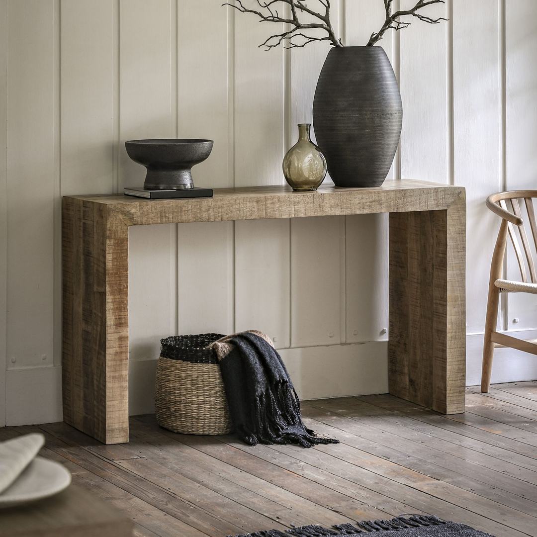 Gallery Living     Marlin Console in Size +44, BrandAlley