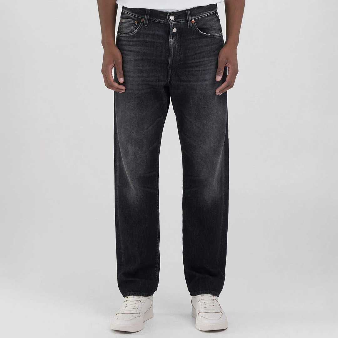 Black M9ZERO1 Eco Plus Straight Stretch Jeans