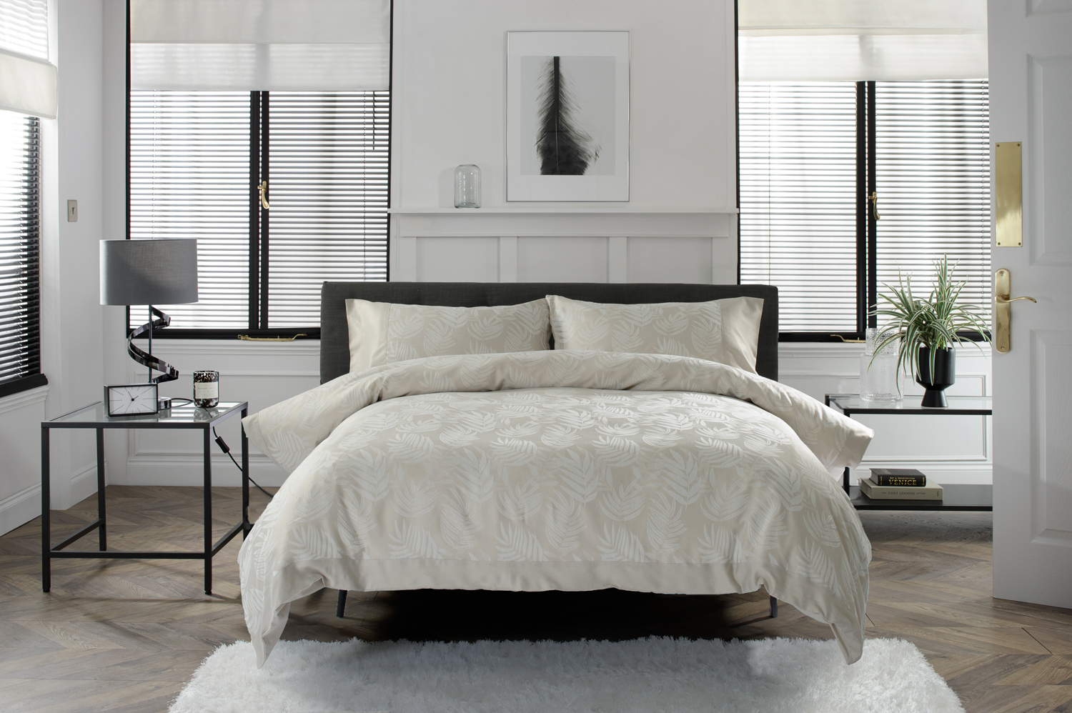 The Lyndon Company   TLC Opulent Jacquard Duvet Set in Size Double, BrandAlley