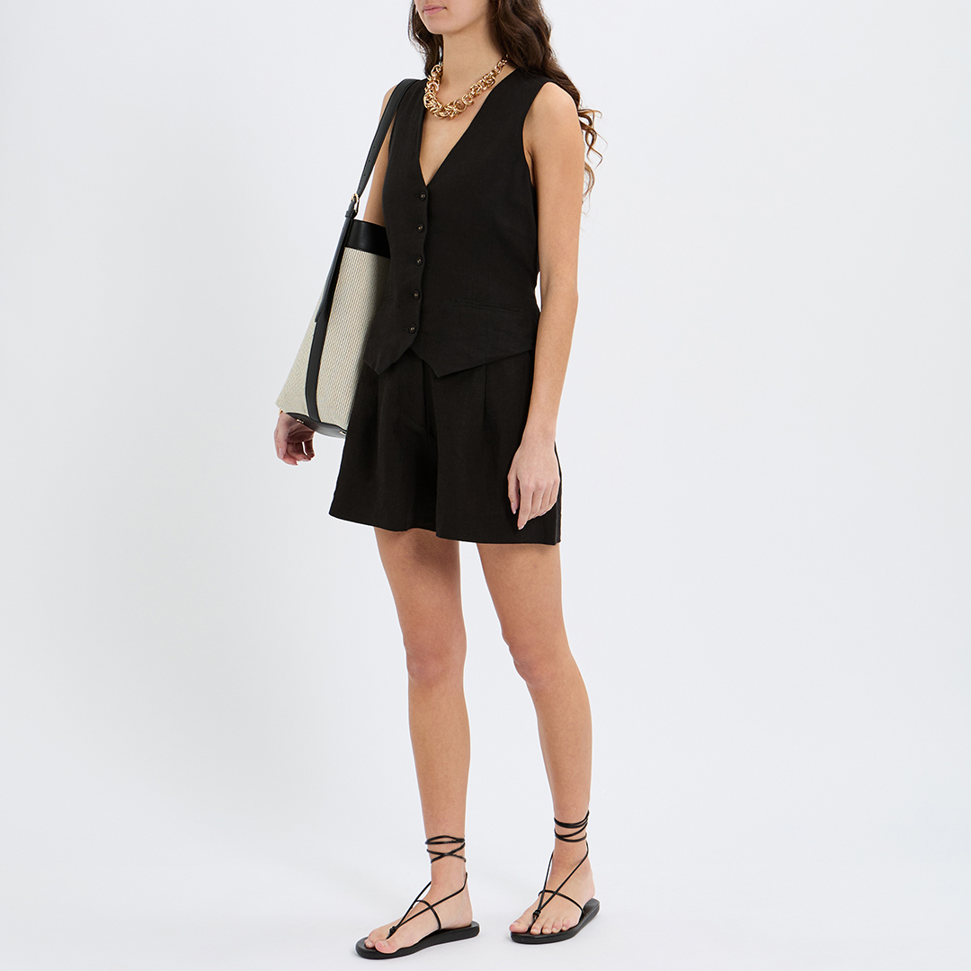Black Linen Tailored Short