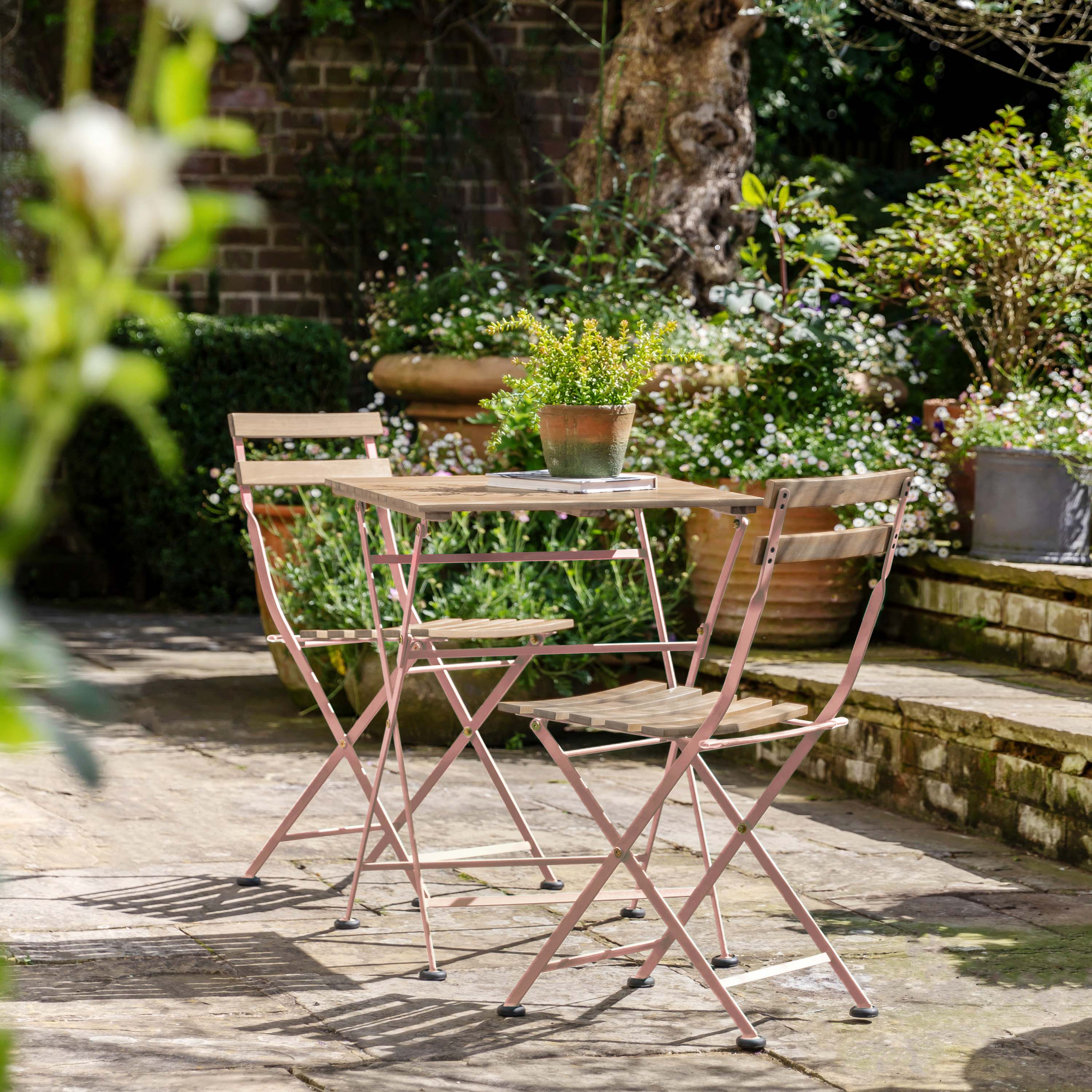Gallery Living   Jeanie Bistro Set Rose in Size Extra Small, BrandAlley