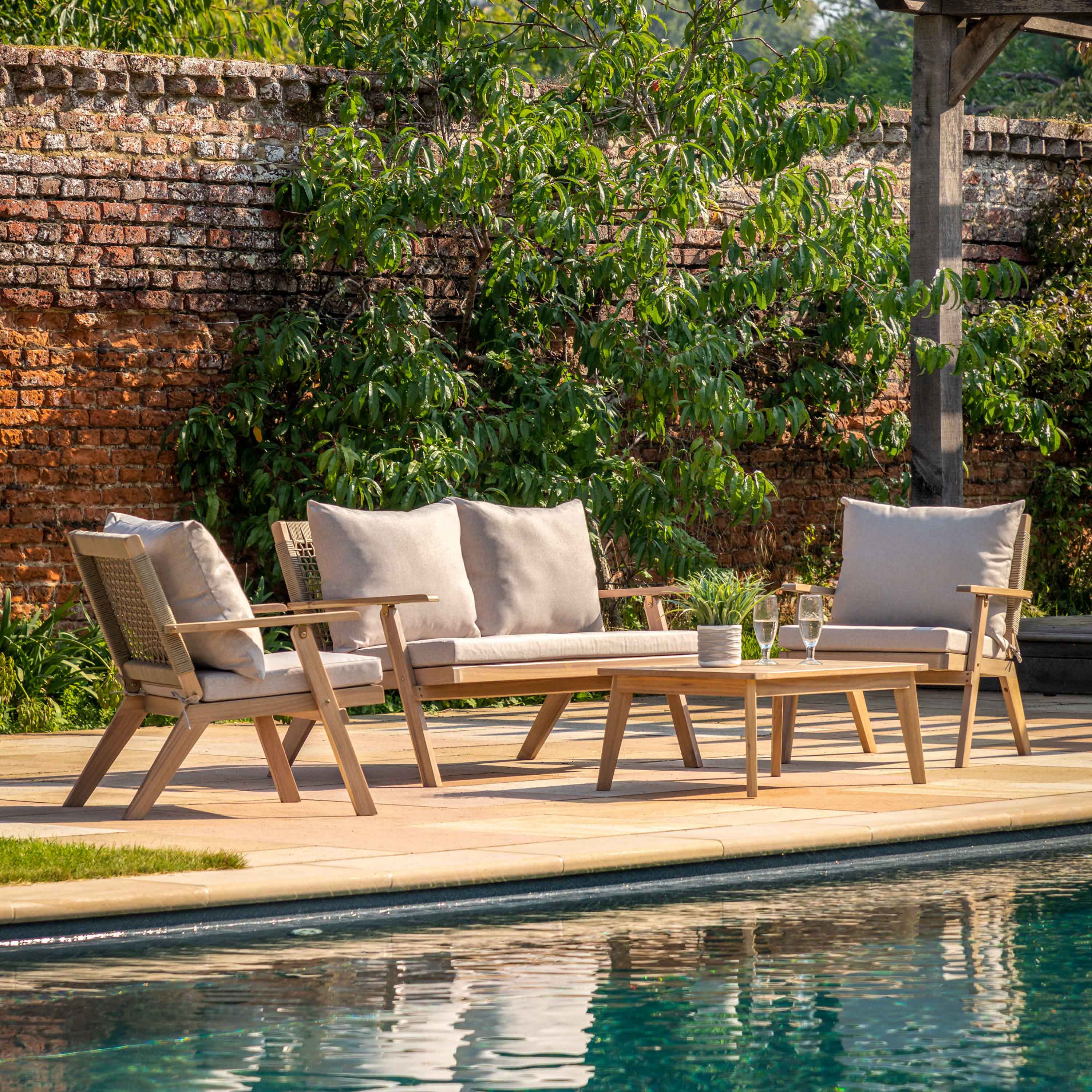 Gallery Living Aldridge Lounge Set