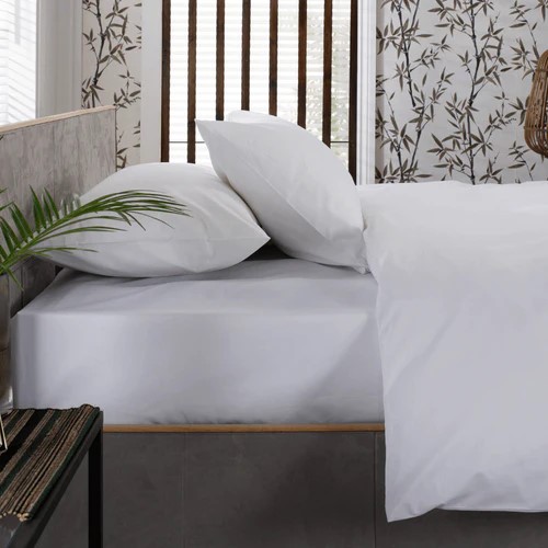 The Lyndon Company   800 Thread Count Cotton Fitted Sheet Platinum in Size Single, BrandAlley