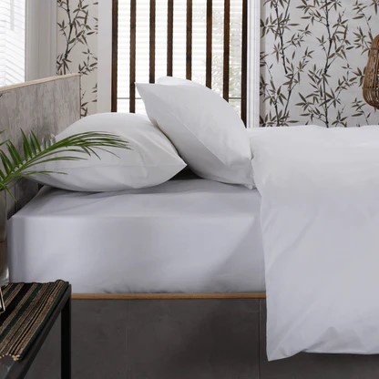 The Lyndon Company   800 Thread Count Cotton Fitted Sheet Platinum in Size Double, BrandAlley
