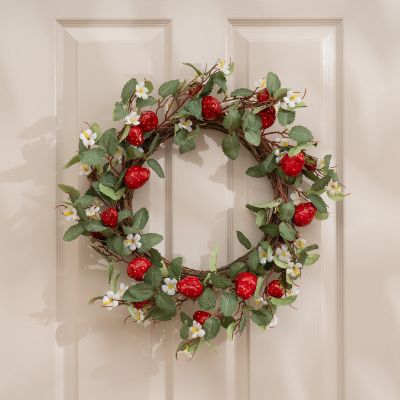 Scottish Everlastings   Strawberry Wreath 55cm in Size 55cm, BrandAlley