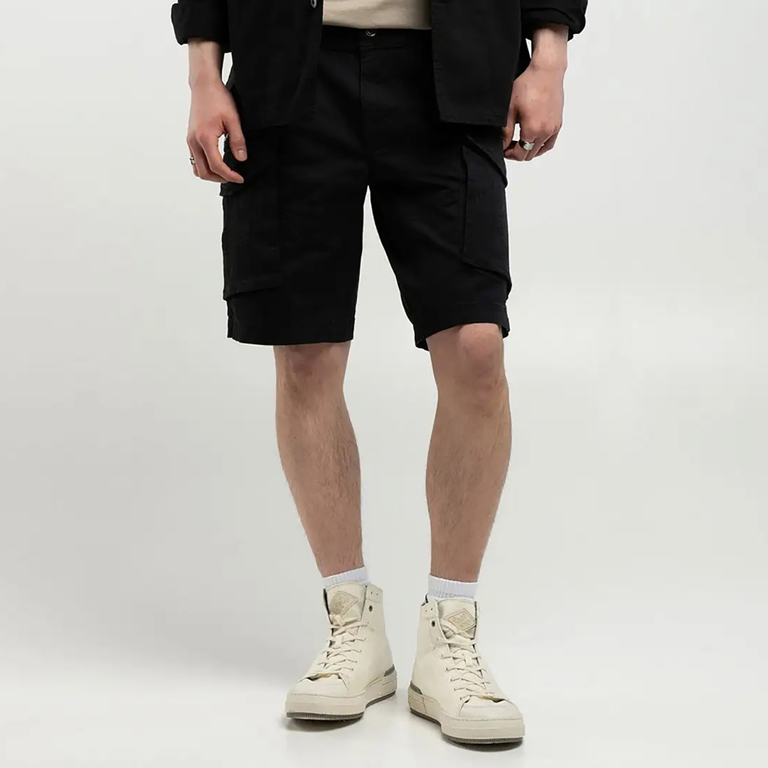 Replay Men's  Black Joe Cotton Blend Cargo Shorts in Size 34, BrandAlley