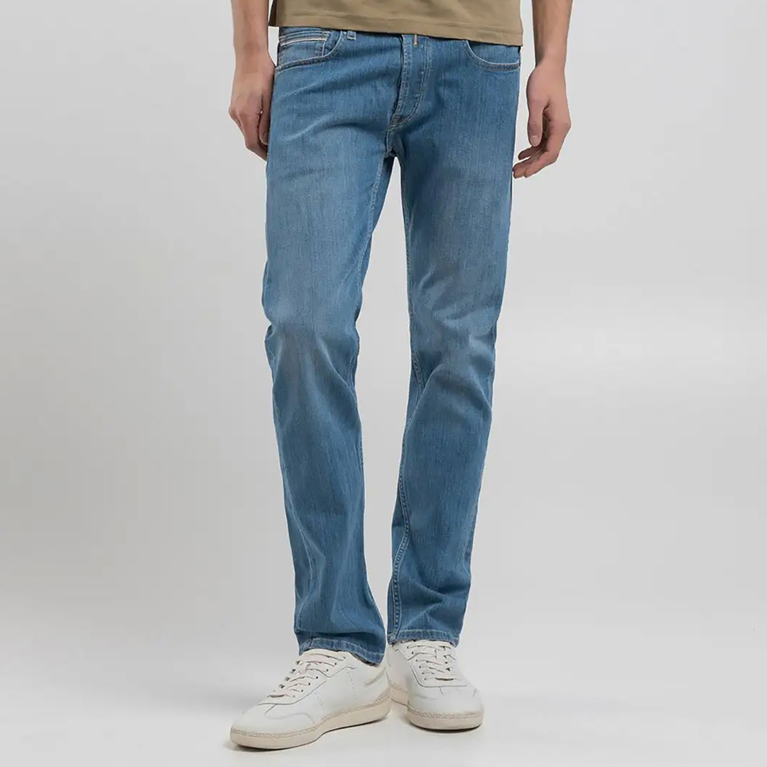 Replay Men's  Blue Grover Straight Stretch Jeans in Size 36 32, BrandAlley