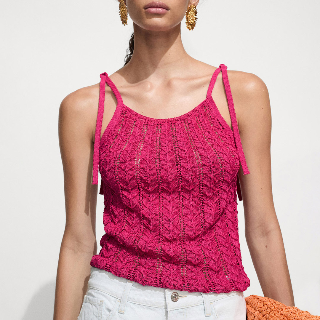 Pink Openwork Knitted Top With Bows