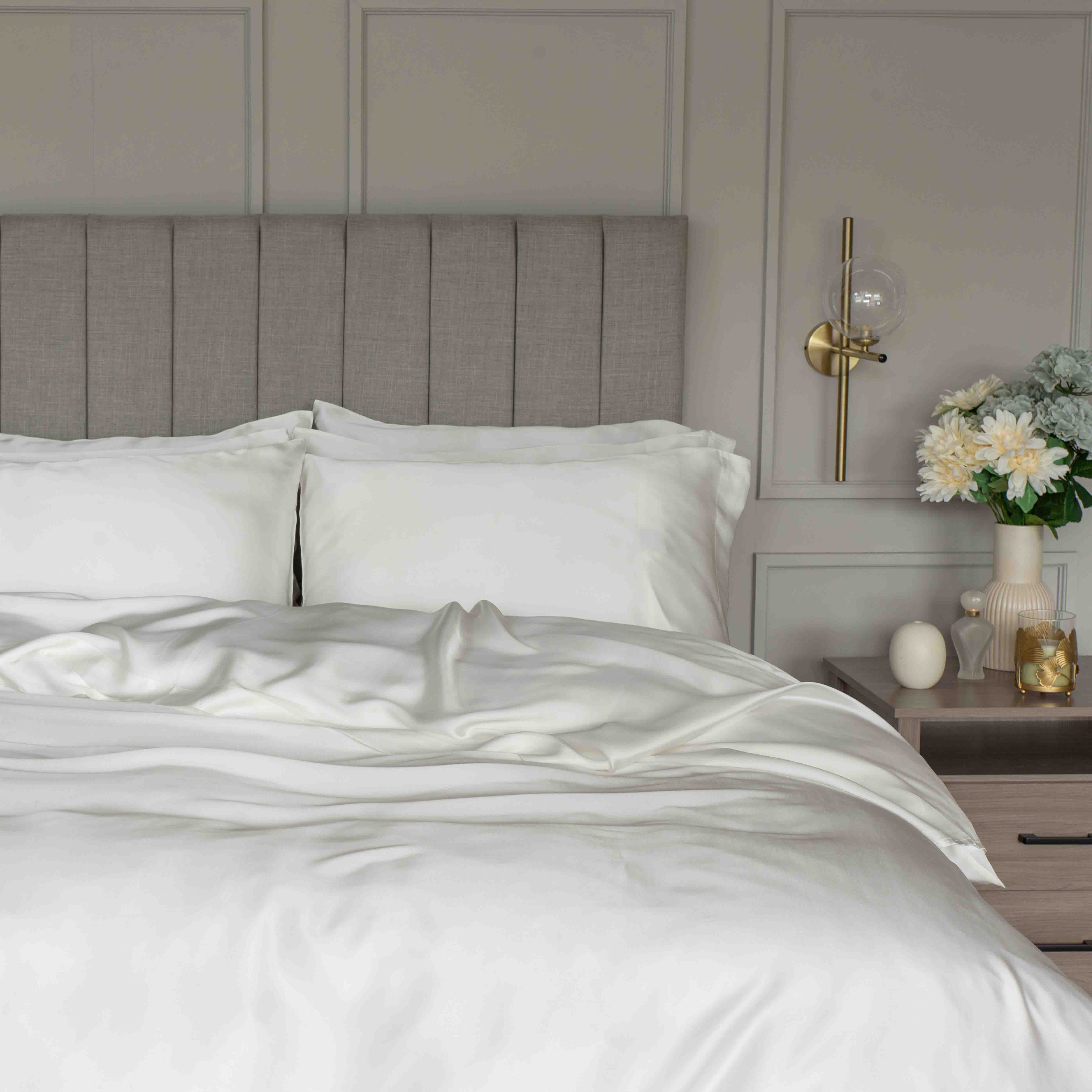 Belledorm   Mulberry Silk Duvet CoverKingsize Ivory in Size Kingsize, BrandAlley