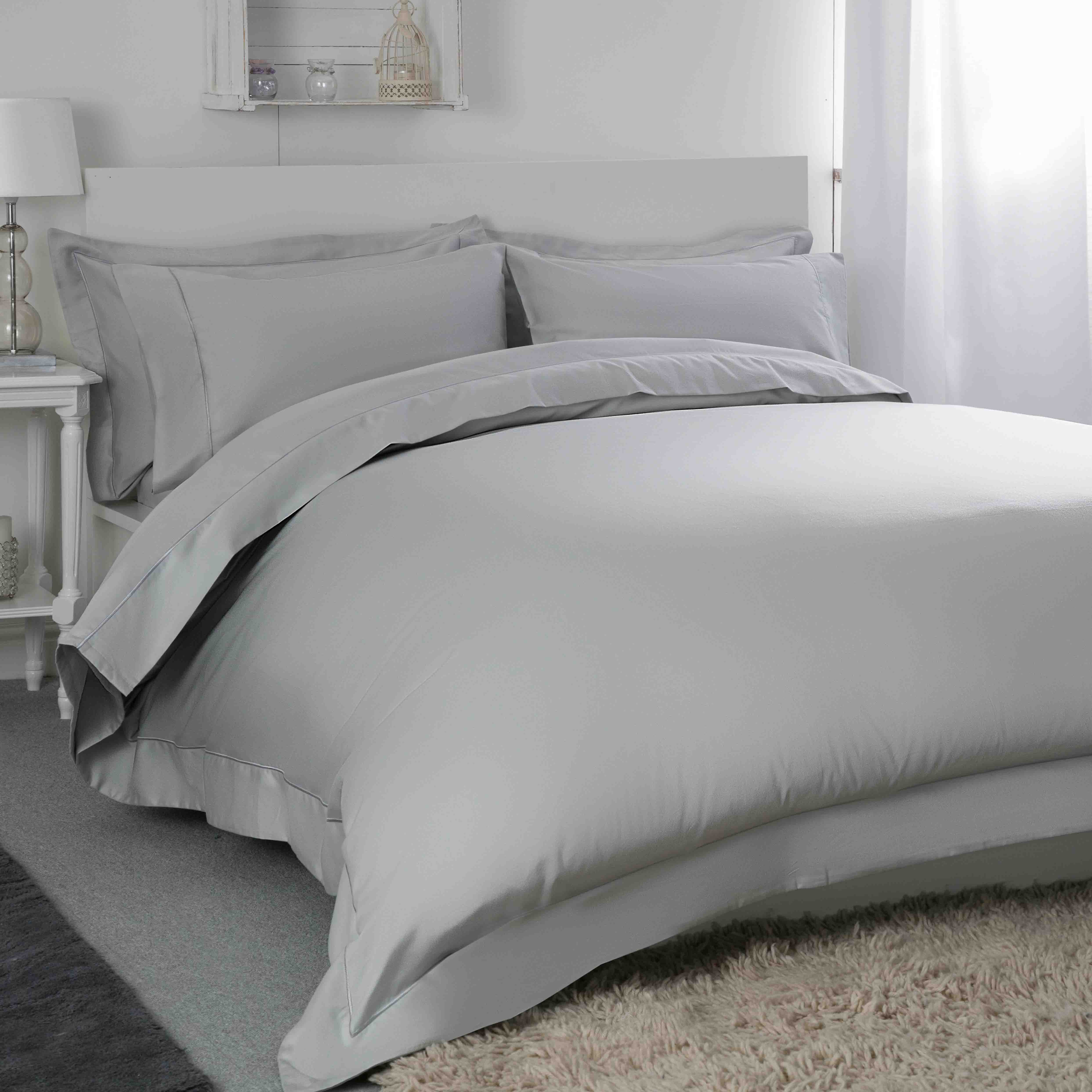 Belledorm   Egyptian Cotton 400 Thread Count Oxford Duvet CoverSuperking Platinum in Size Superking, BrandAlley