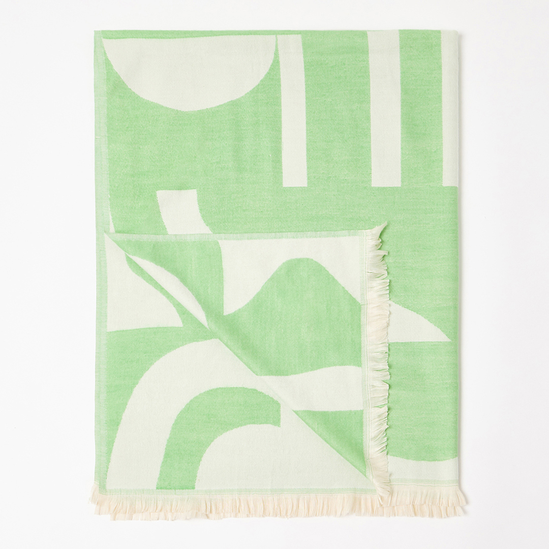 Geo Jacquard Throw - Oliver Bonas - Modalova