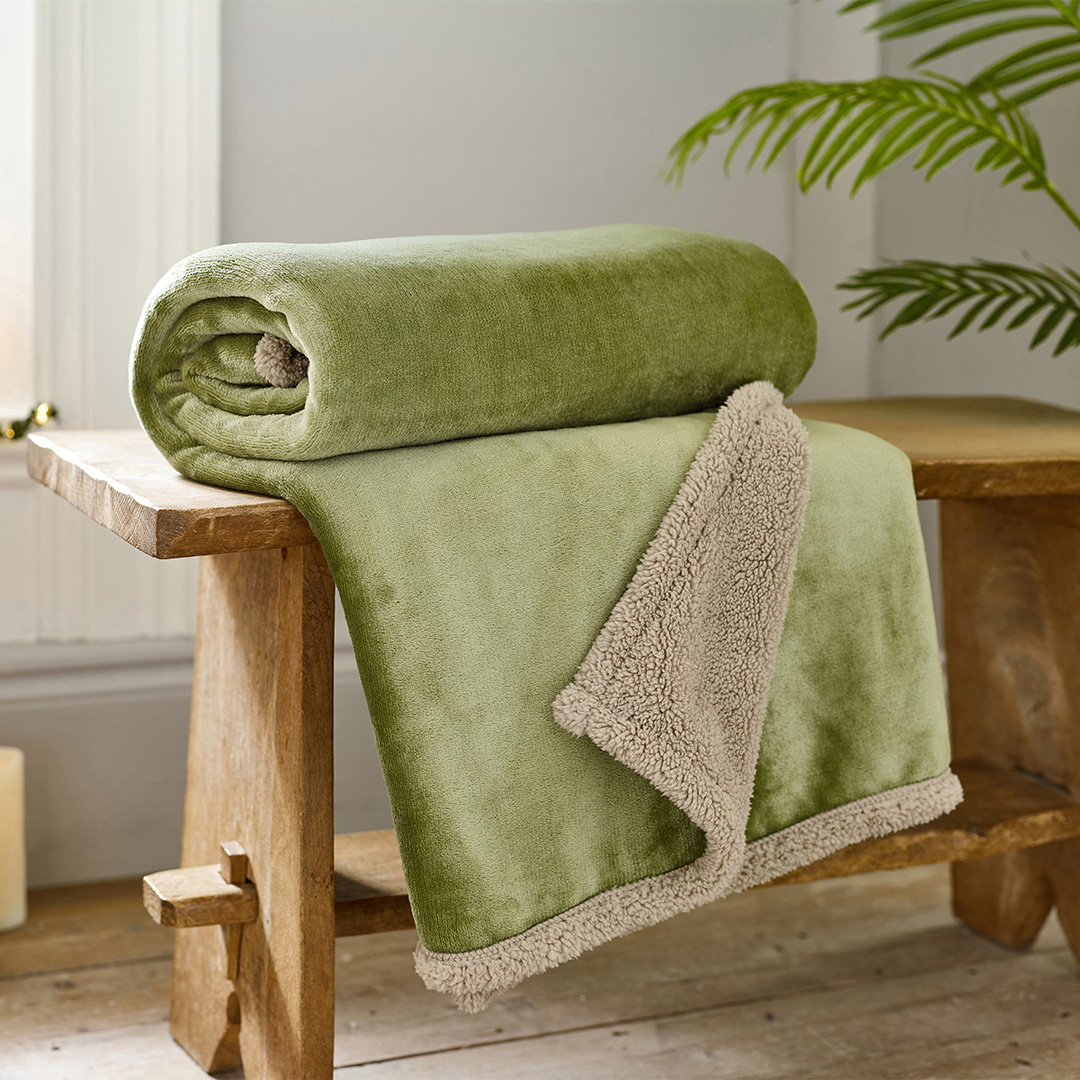 Hazelwood 130x170cm Throw Sage
