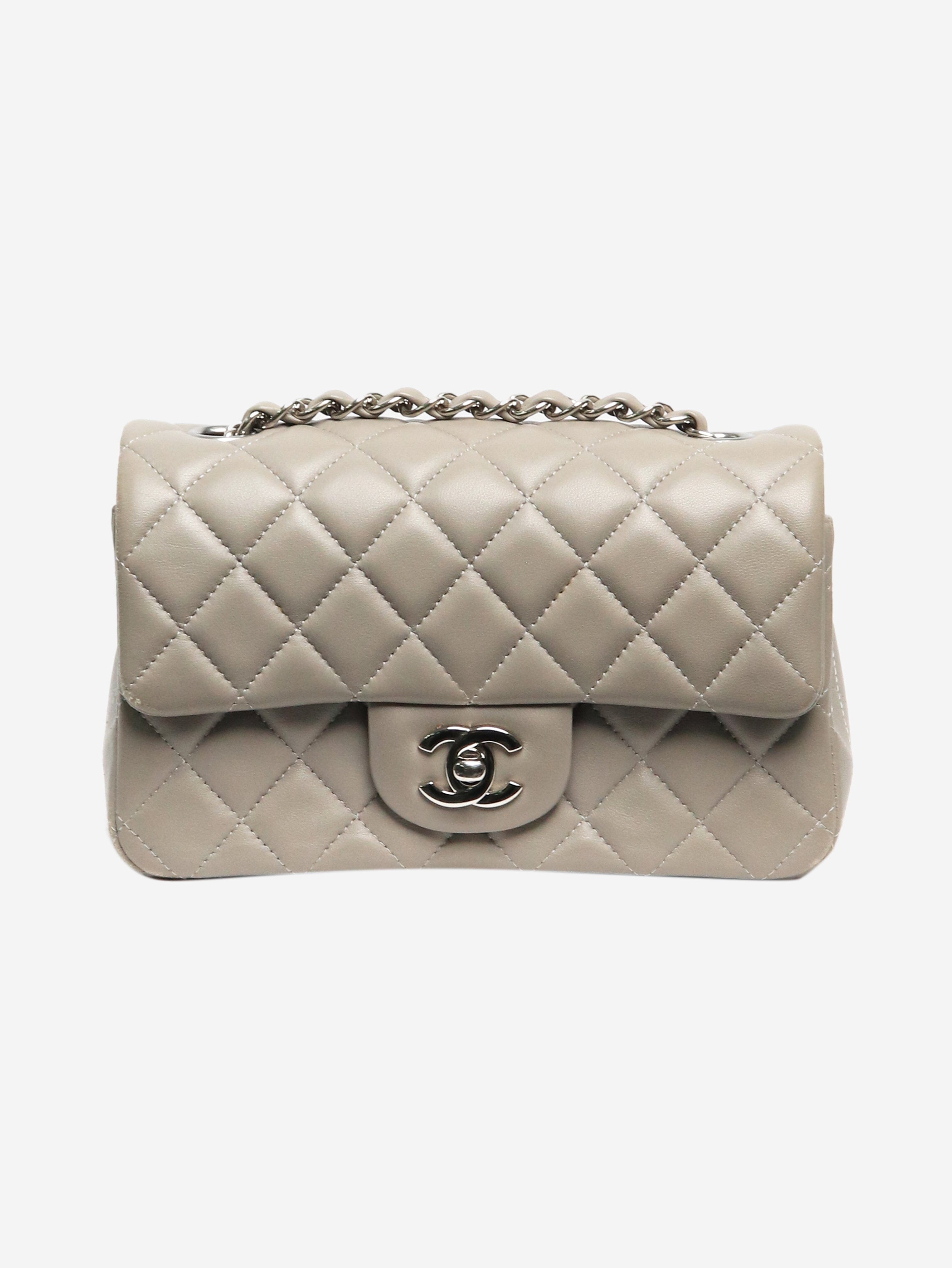 Pre-Loved Chanel Grey 2019 lambskin mini rectangle Classic Single Flap bag – Size Standard Pre-Loved Chanel Grey 2019 lambskin mini rectangle Classic Single Flap bag – Size Standard