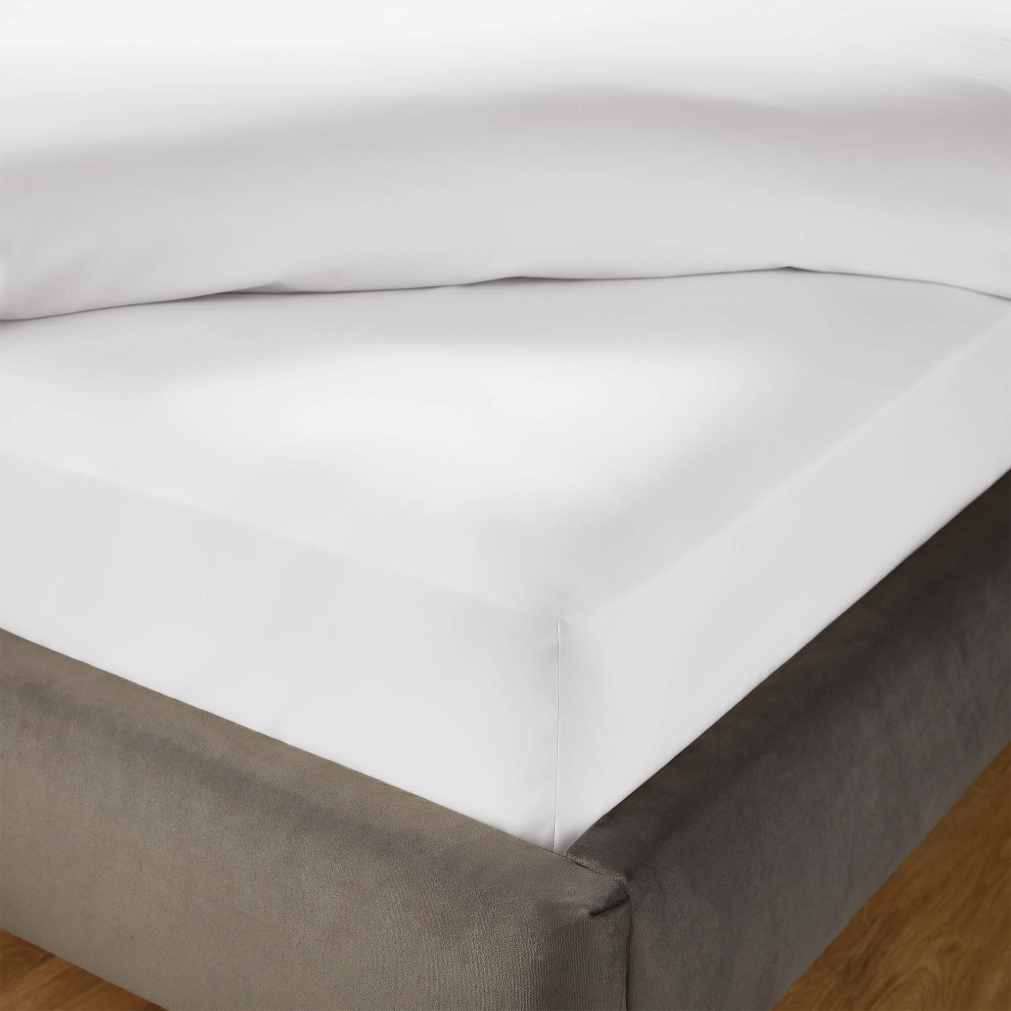 Silentnight Pure Cotton Extra Deep Fitted Sheet - White - Super King