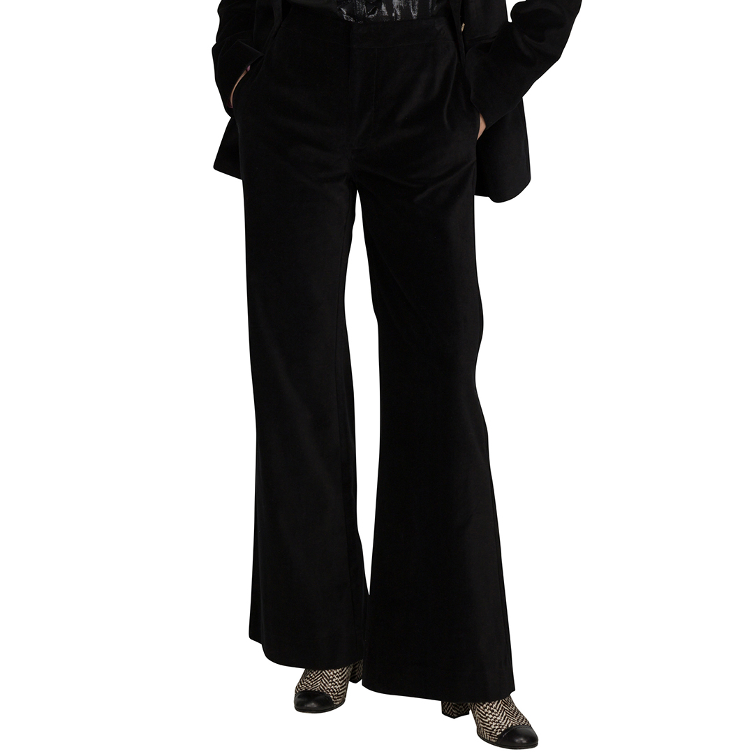 Tailored Modern Dojo Velvet With Pintuck Black