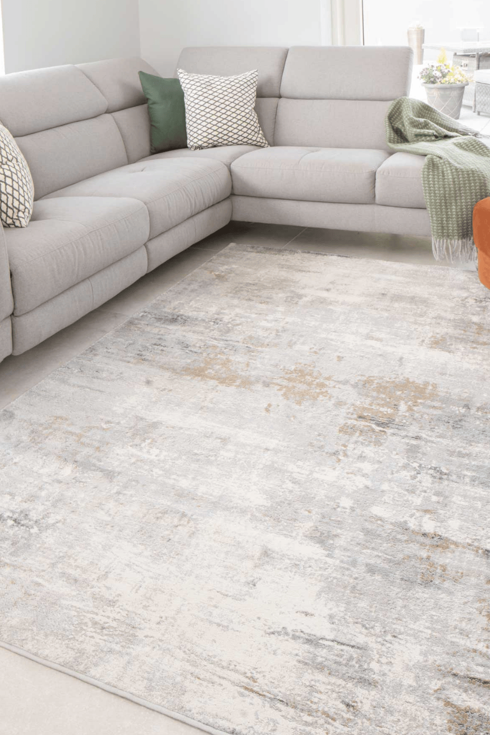 Kukoon    Grey Beige Modern Abstract Distressed Soft Area Rug in Size 80cm x 150cm, BrandAlley