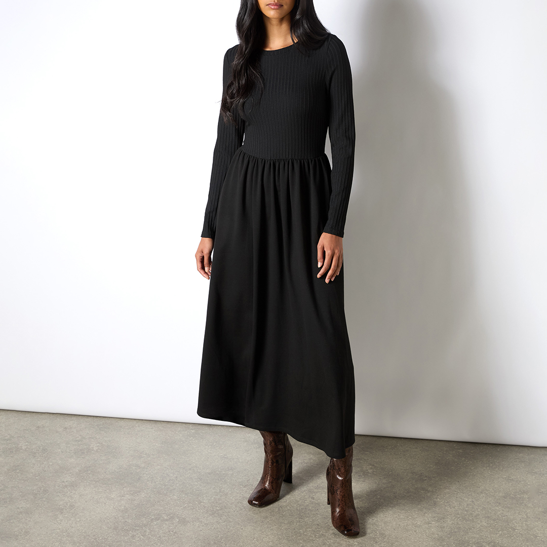 Ro & Zo Black Rib Top Ponte Skirt Dress – Size 14 Ro & Zo Black Rib Top Ponte Skirt Dress – Size 14