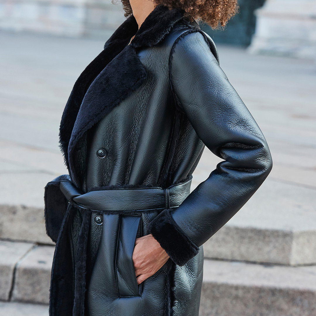 SOSANDAR Black Faux Shearling Trench Coat – Size 6 SOSANDAR Black Faux Shearling Trench Coat – Size 6