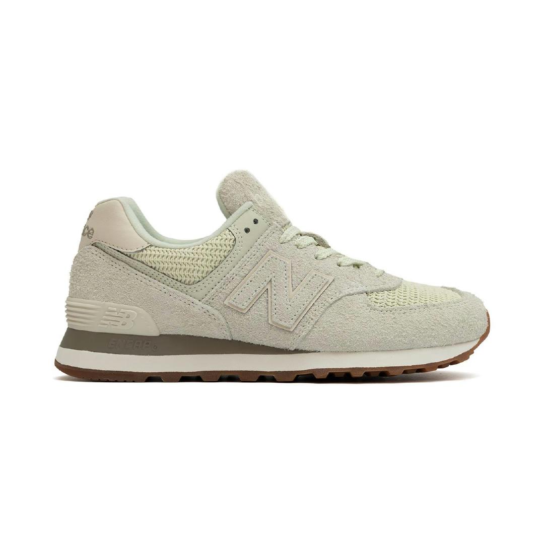 New Balance Boys  574 Trainers in Size 6, BrandAlley