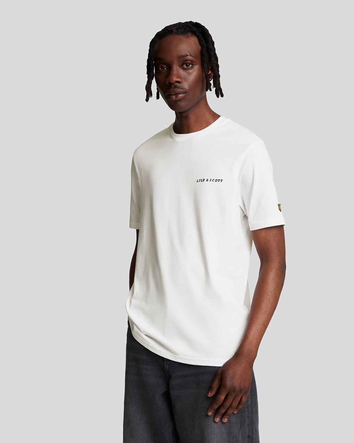 Lyle & Scott Men's   Beige Embroidered Logo Cotton T-Shirt in Size XXL, BrandAlley
