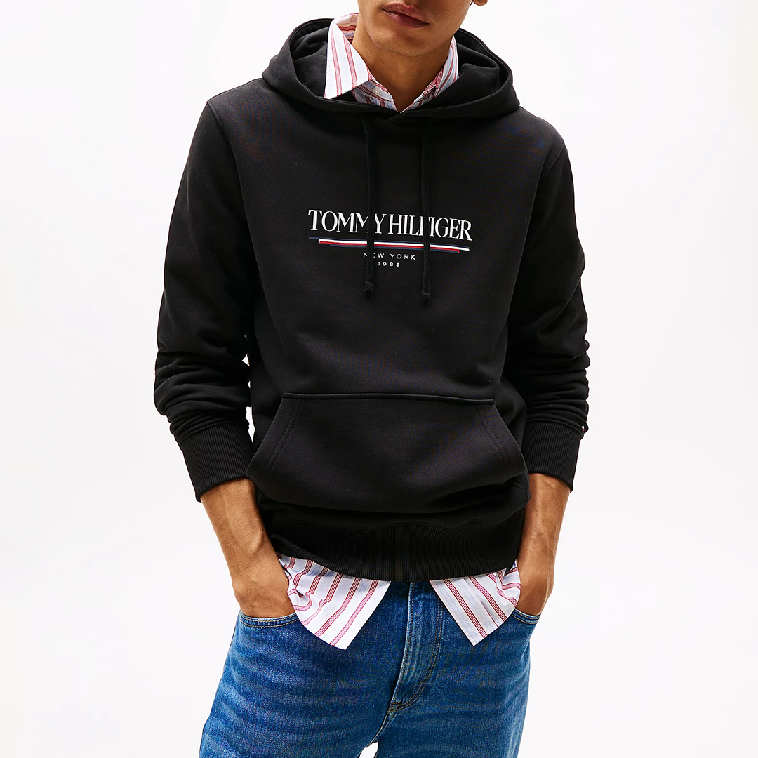 Tommy Hilfiger Men's   Black Brand Love Hilfiger Sweatshirt in Size L, BrandAlley