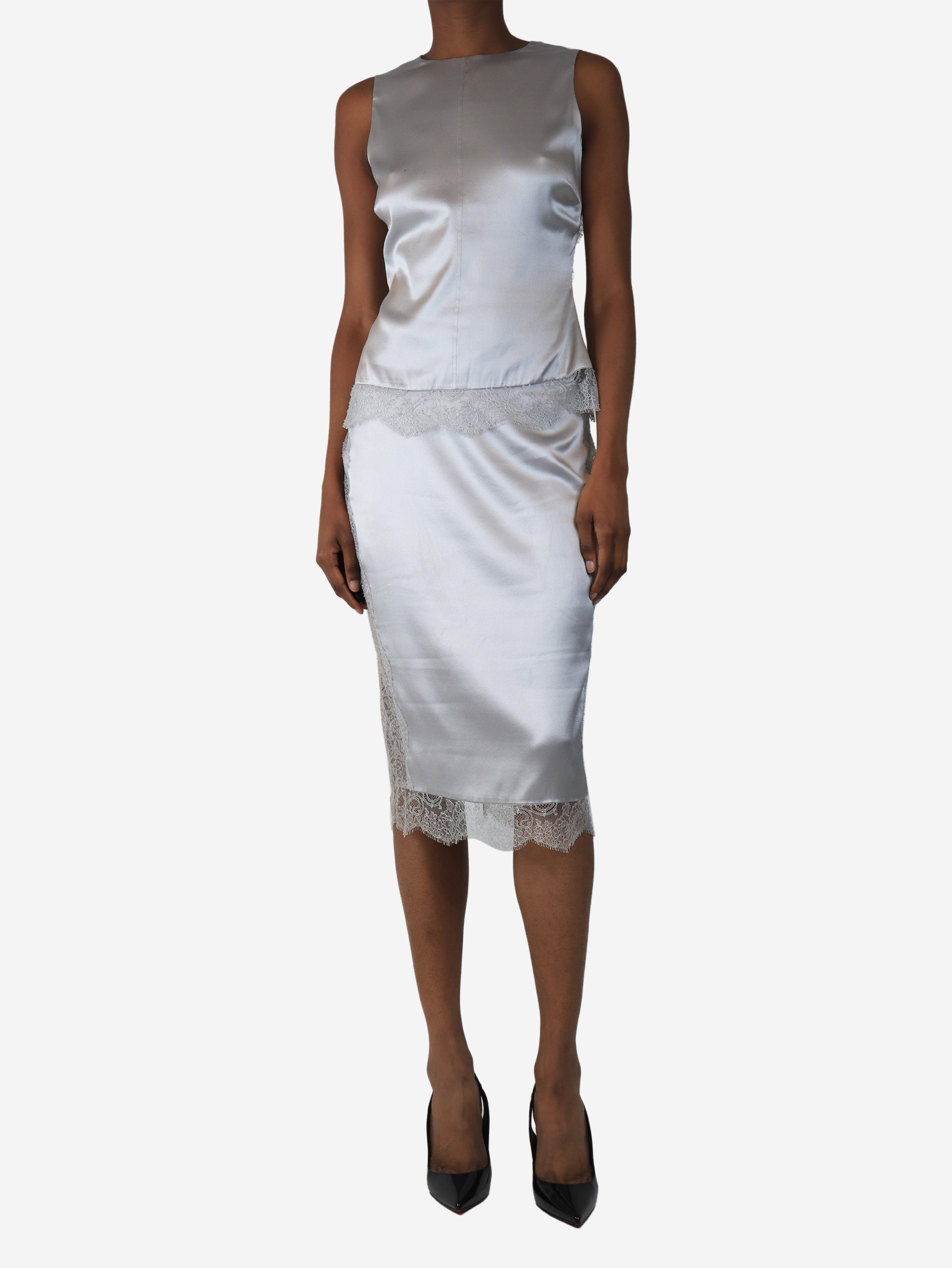 Pre-Loved Tom Ford Grey silk and lace top and skirt set – Size 4 Pre-Loved Tom Ford Grey silk and lace top and skirt set – Size 4