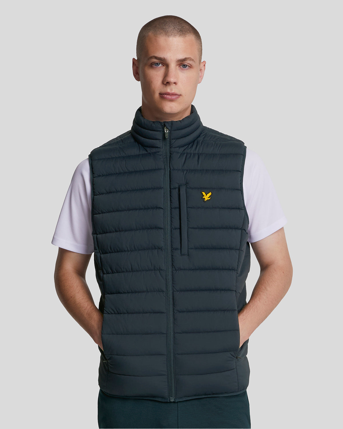 Lyle & Scott Men's   Navy Sports Lightweight Puffer Jacket in Size XS, BrandAlley