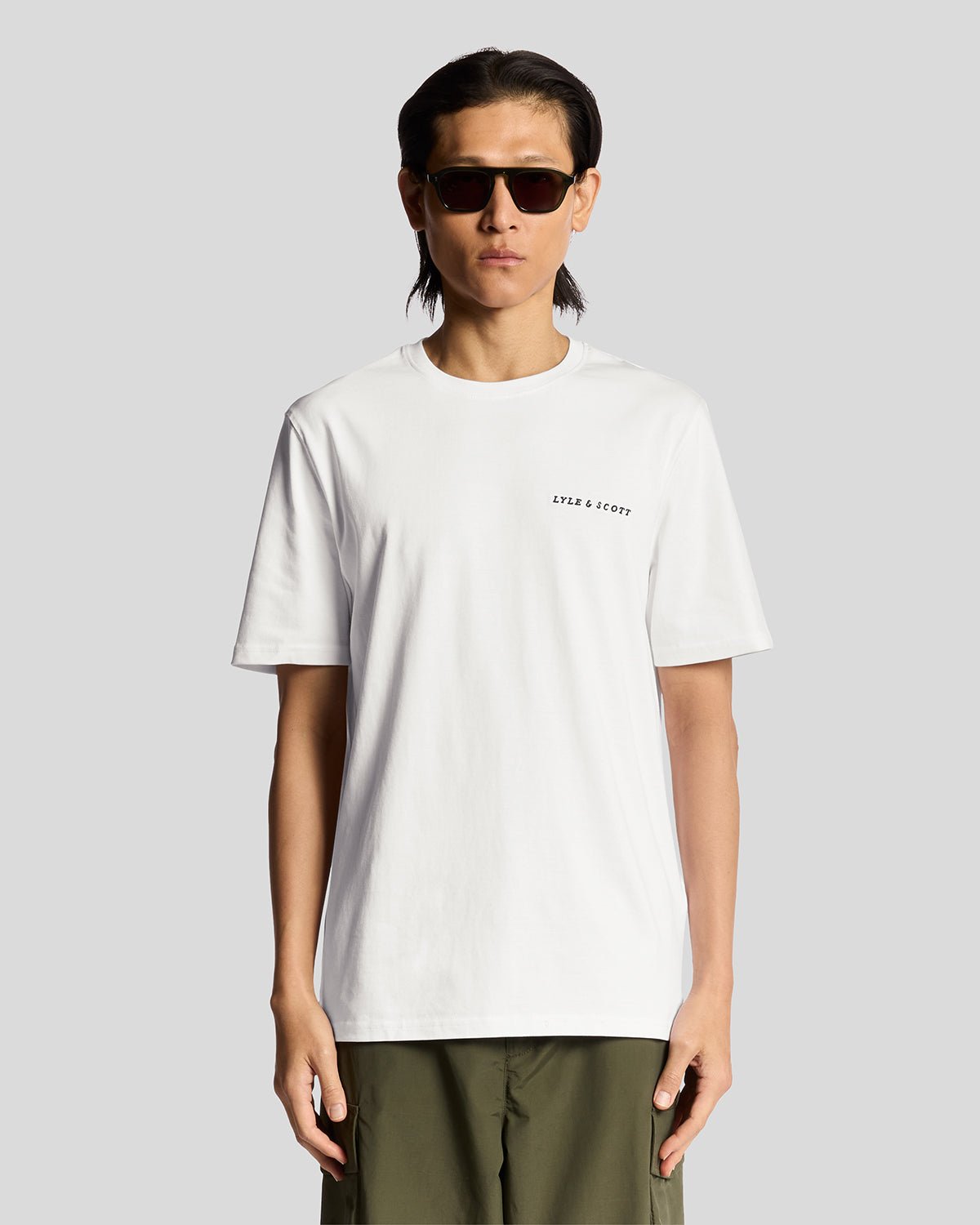 Lyle & Scott Men's   White Script Logo Cotton Crew Neck T-Shirt in Size XL, BrandAlley