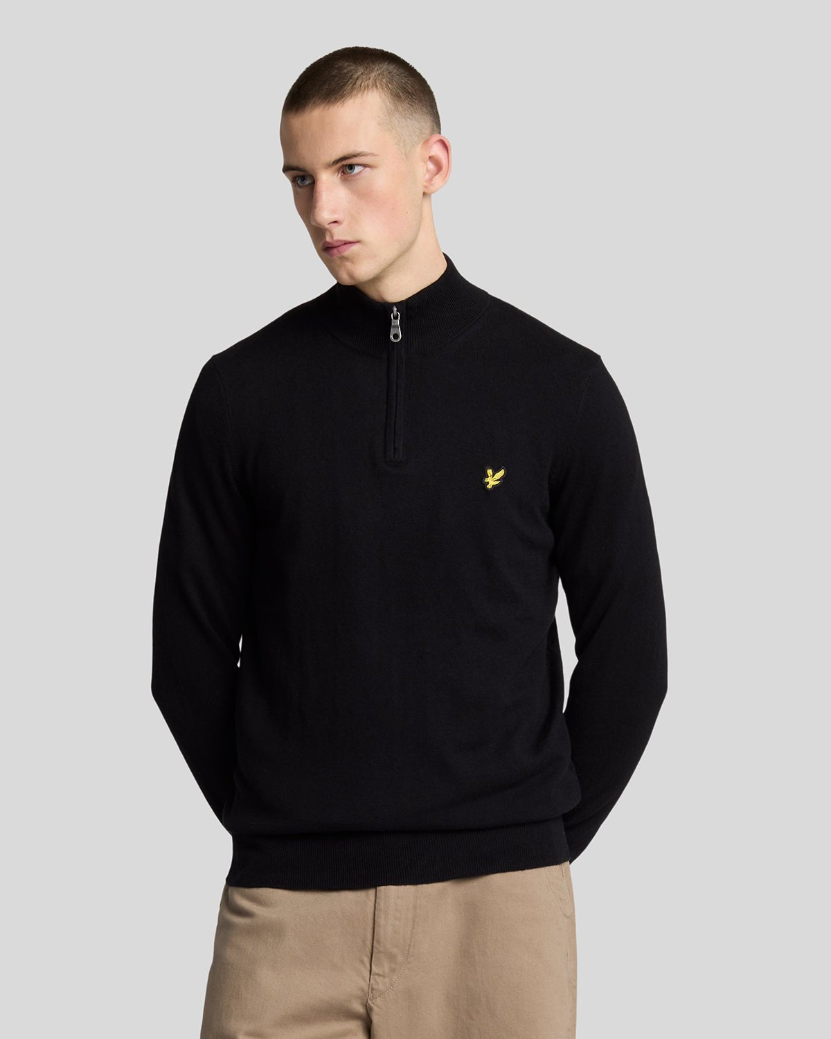 Lyle & Scott Men's  Cotton Merino 1/4 Zip Jumper in Size M, BrandAlley
