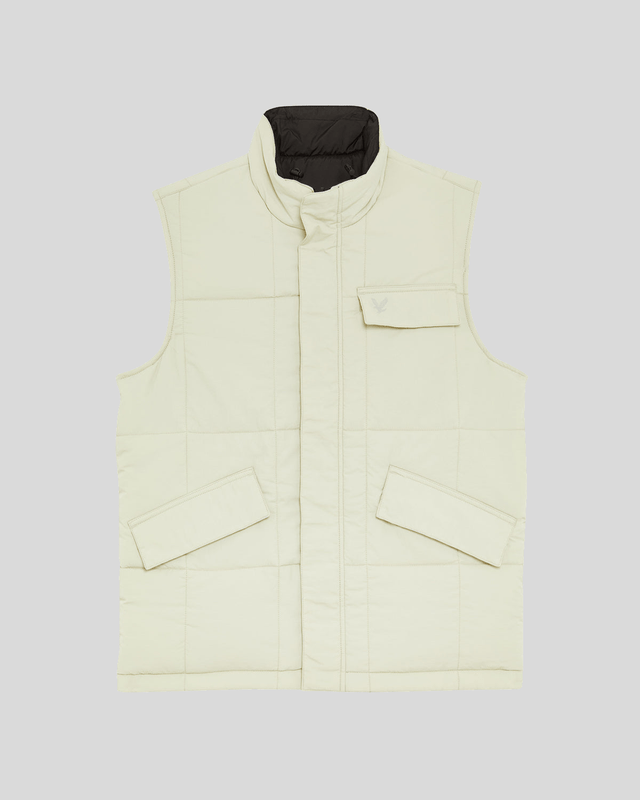 Lyle & Scott Men's  Printed Reversible Puffer Gilet in Size XL, BrandAlley