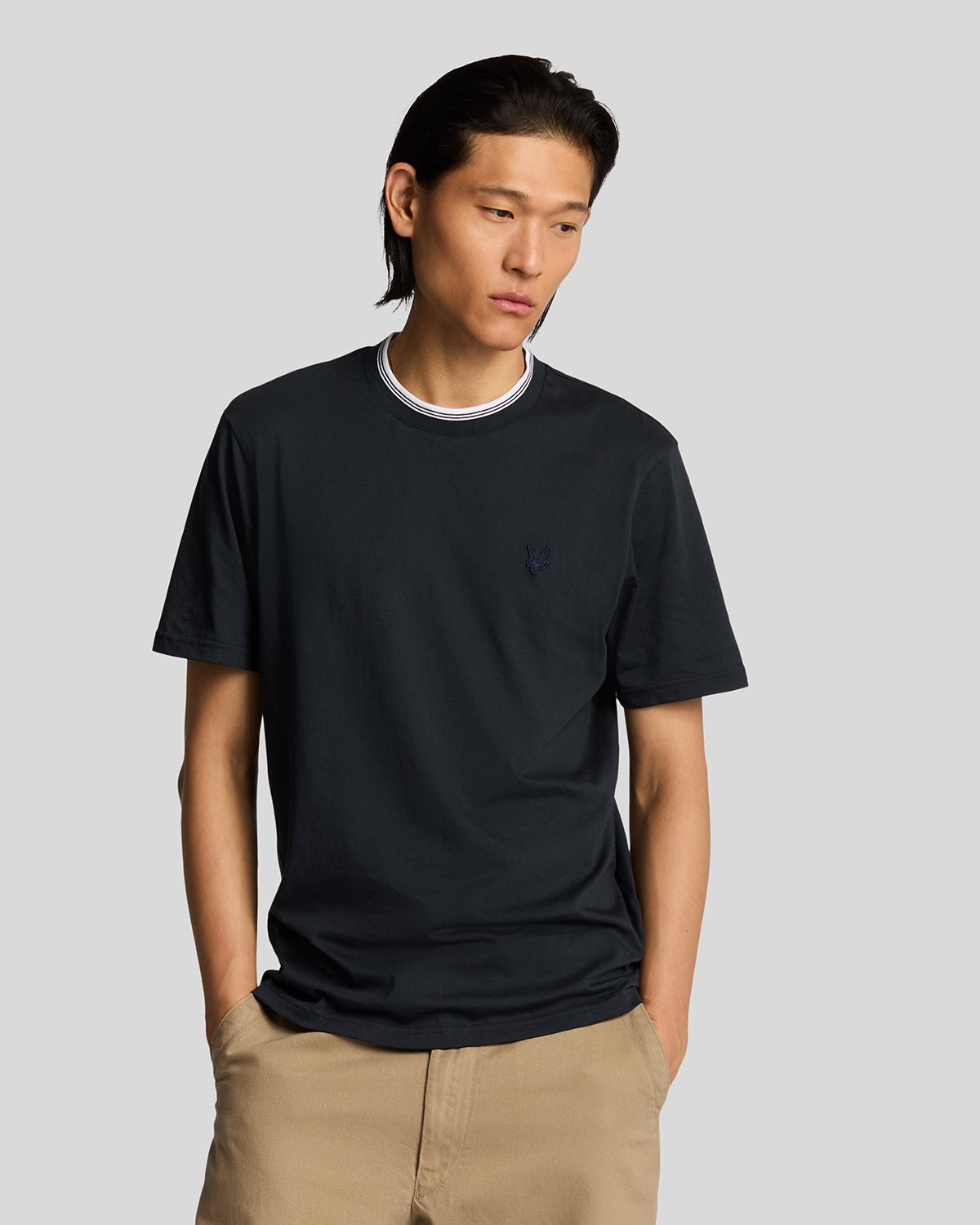 Lyle & Scott Men's  Superfine Cotton Tipped T-Shirt in Size XXL, BrandAlley