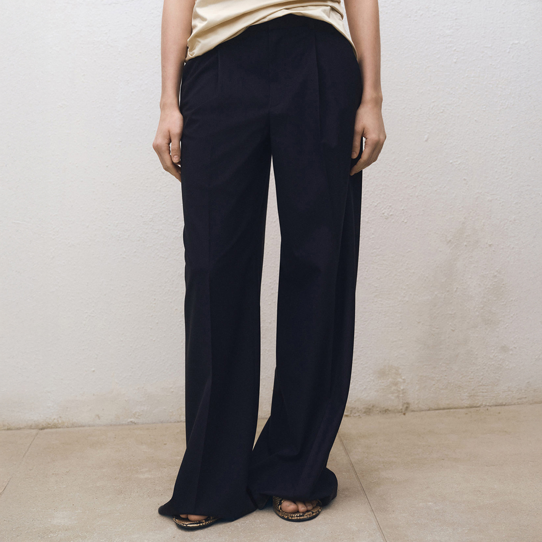 Mango Women's   Navy Dark Wide Leg Wool Blend Pleated Trousers in Size 14, BrandAlley