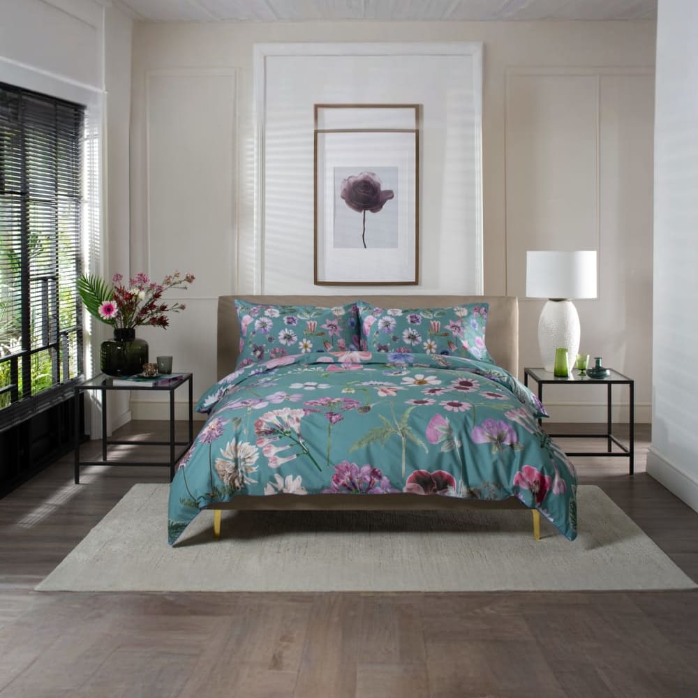 The Lyndon Company   Botanical Flower Green Duvet Set in Size Double, BrandAlley