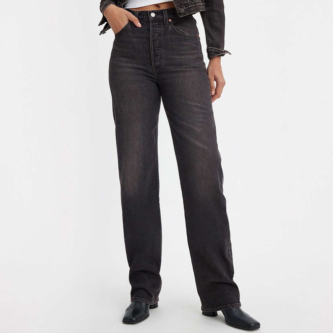 Levi's Women's  Black High Waisted Straight Leg Jeans in Size 29 34, BrandAlley