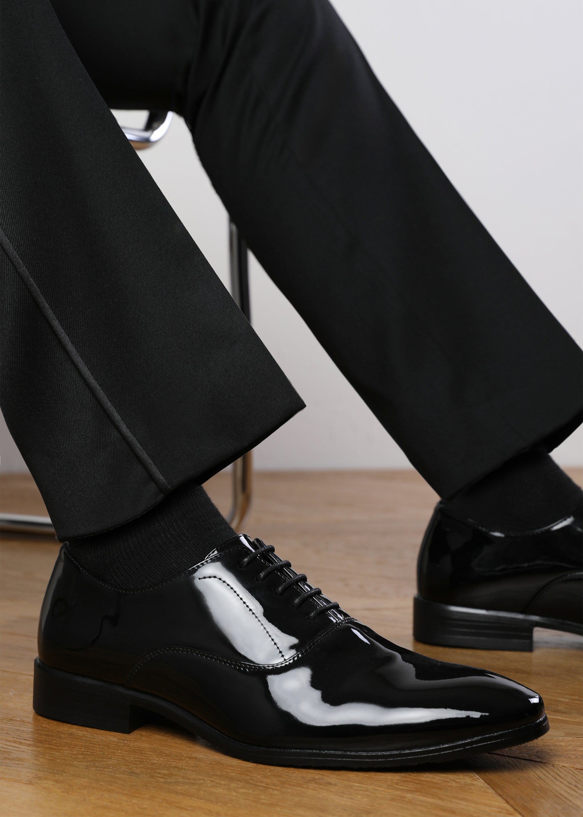 Where's that From Men's   Black 'Nick' -Patent Oxford Lace-Up Work Dress Shoes in Size 11, BrandAlley